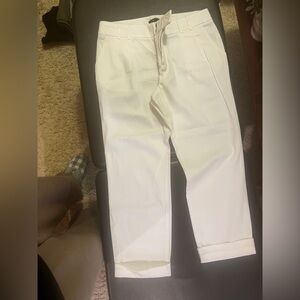 White crop pants